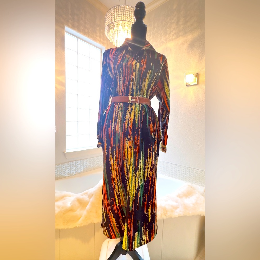 Pre-loved in perfect condition! Belt not included! Fits Medium - Large